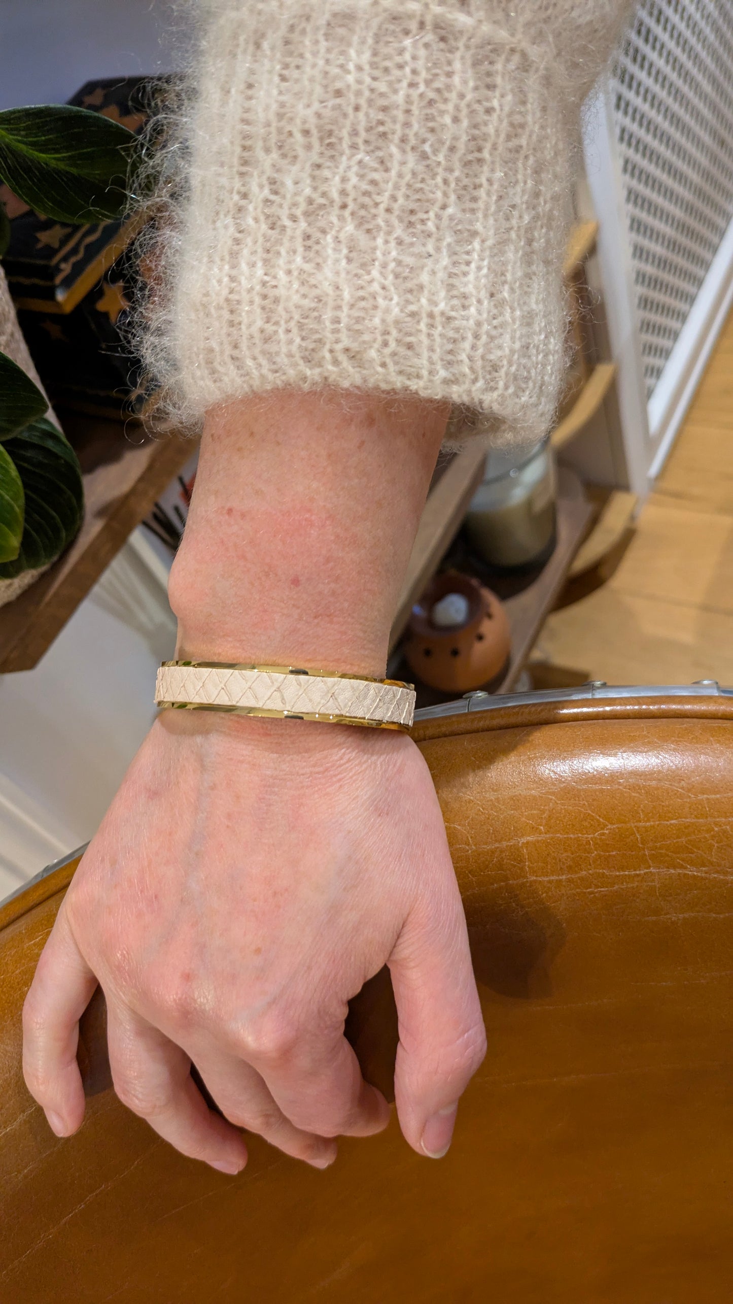 Bracelet doré Jacky Serpent beige rosé